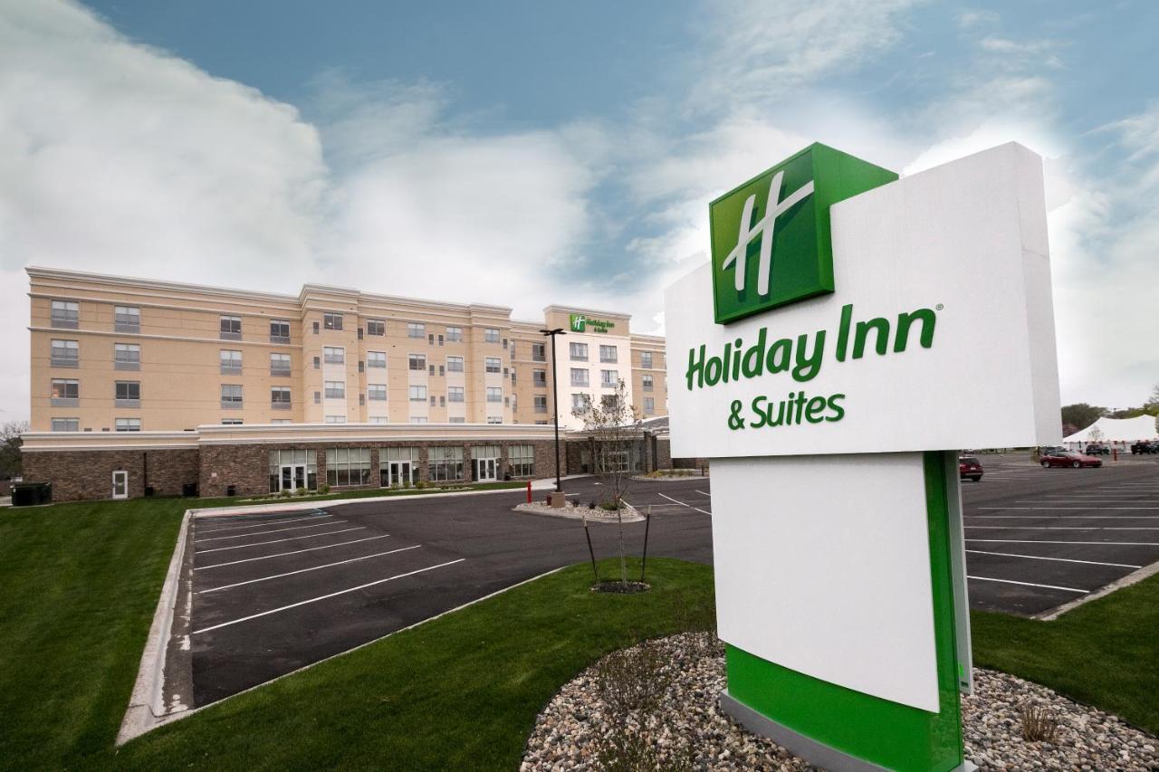 Holiday Inn & Suites Detroit - Troy By Ihg Exterior photo